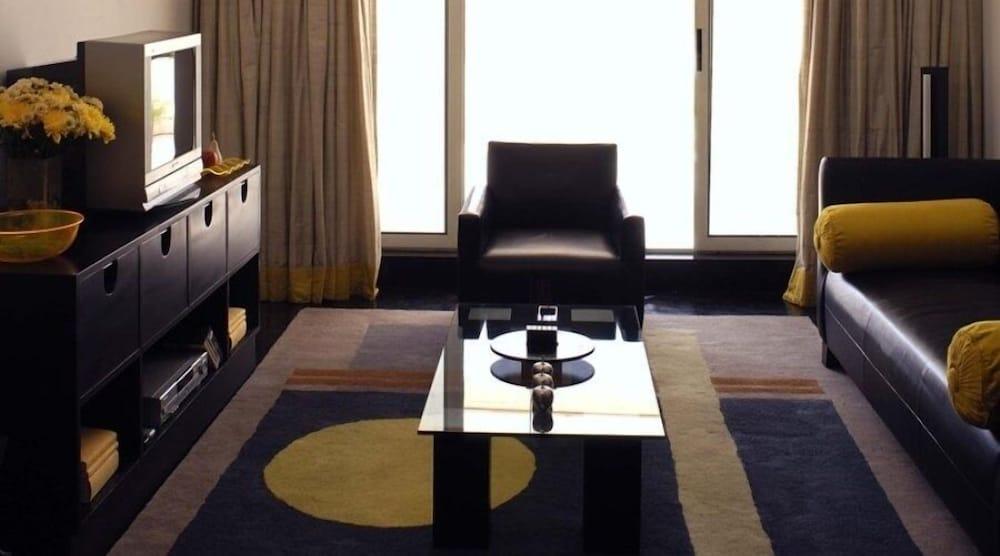 The Park Bangalore, Mg Road Exterior foto A room at the Park Hyatt Mumbai