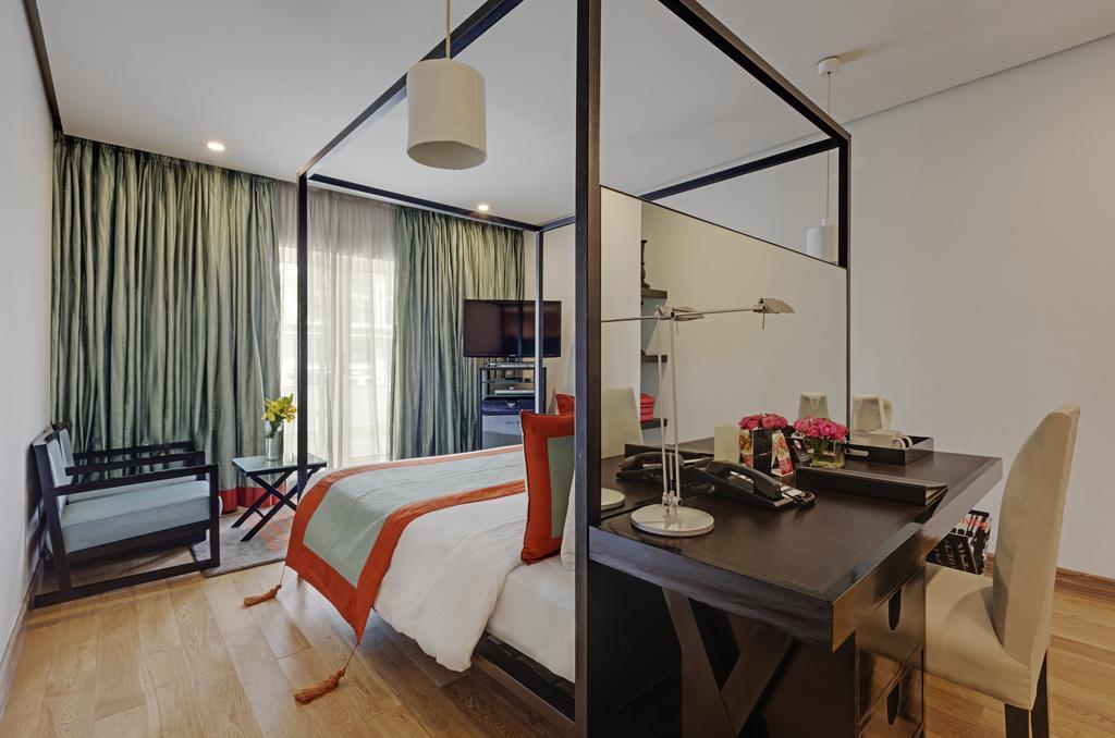 The Park Bangalore, Mg Road Exterior foto A room at the Park